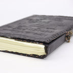 Grand Livre des Ombres – Noir – 200 pages Deckle – 25×18×3 cm