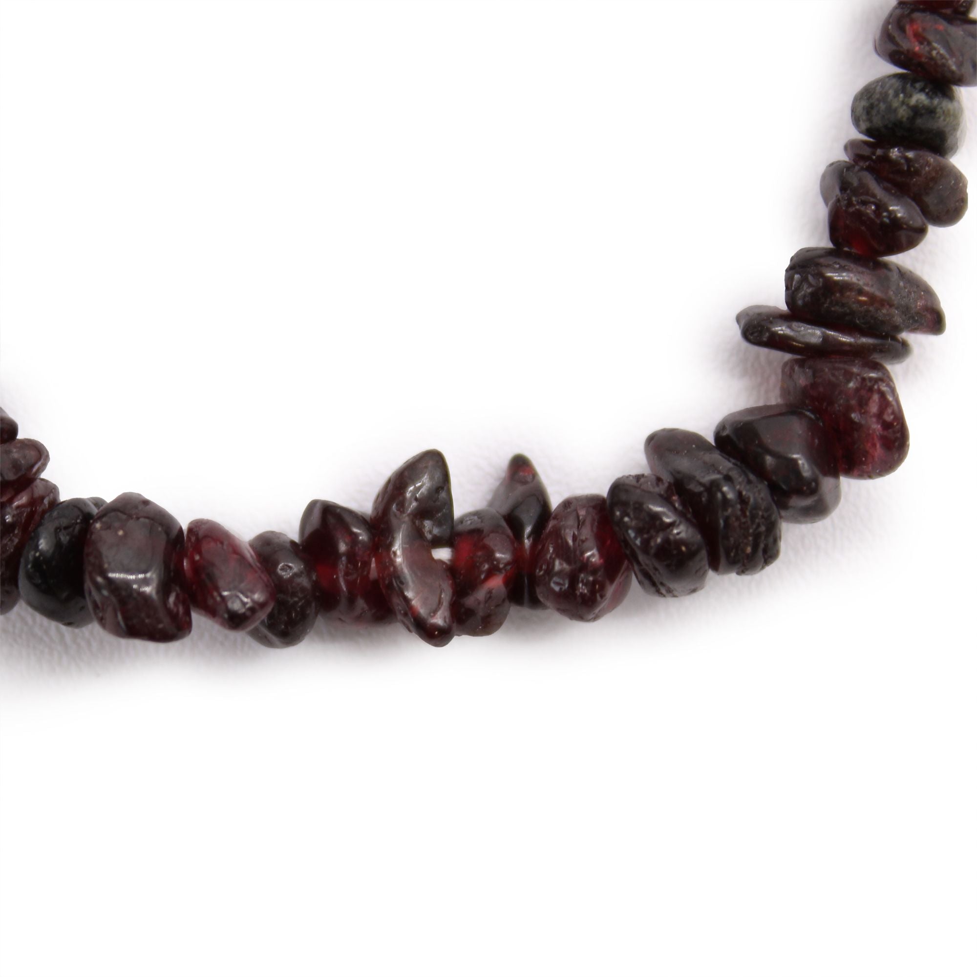 Bracelet Chipstone en Grenat – Éclats de Vitalité