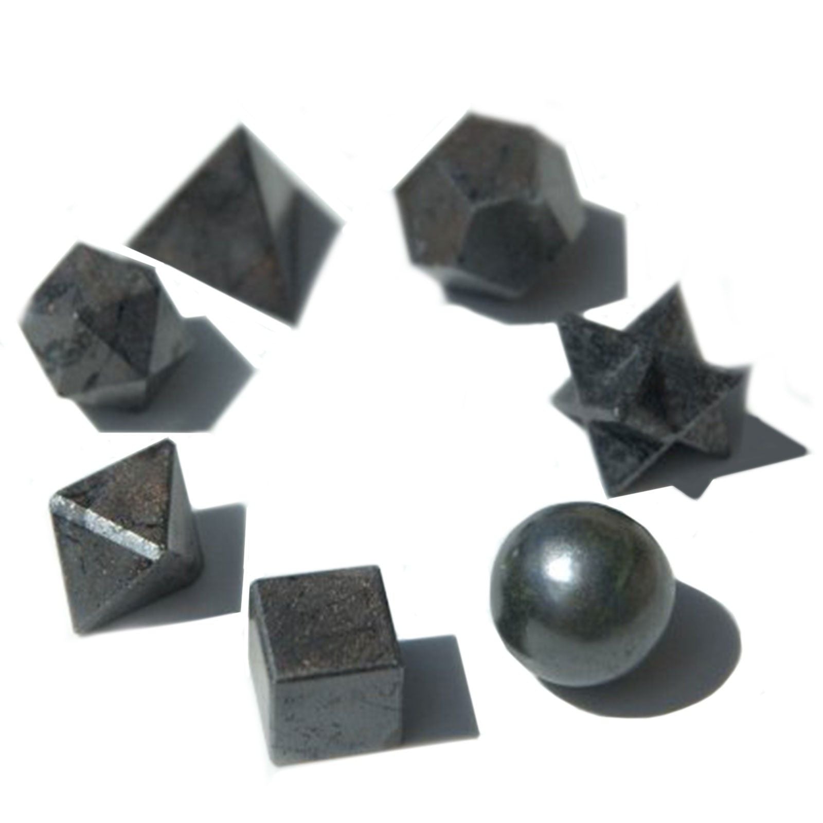 Set de 7 Cristaux Géométriques en Agate Noire