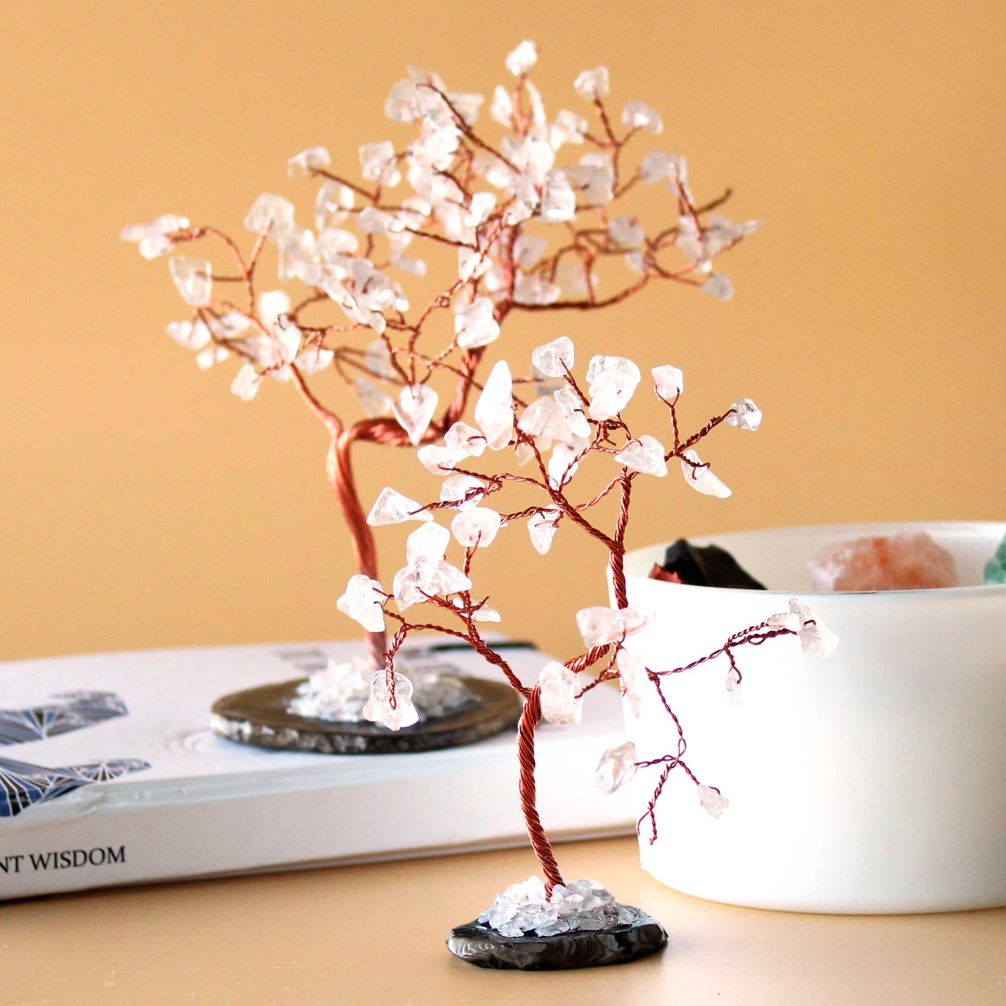 Arbre de Gemmes – Quartz Clair sur base en Agate Noire
