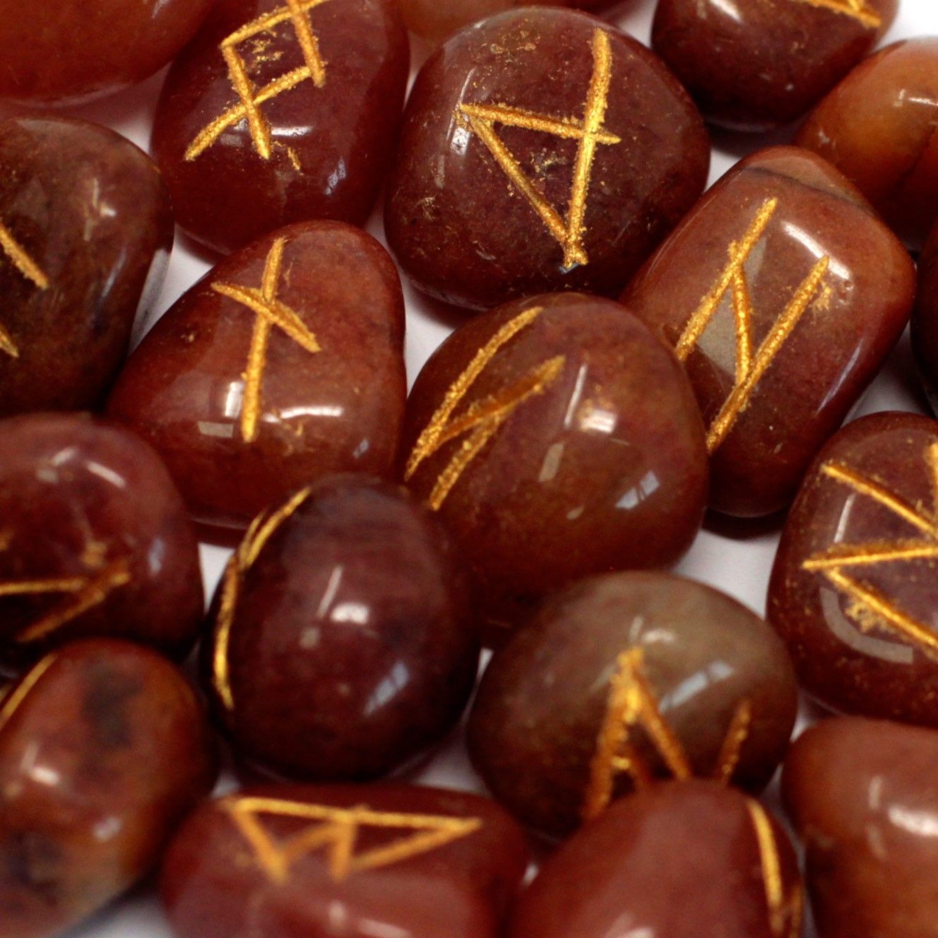 Runes Indiennes en Pochette – Aventurine Rouge