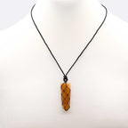 Pendentif Pointe Plate Macramé – Quartz Doré