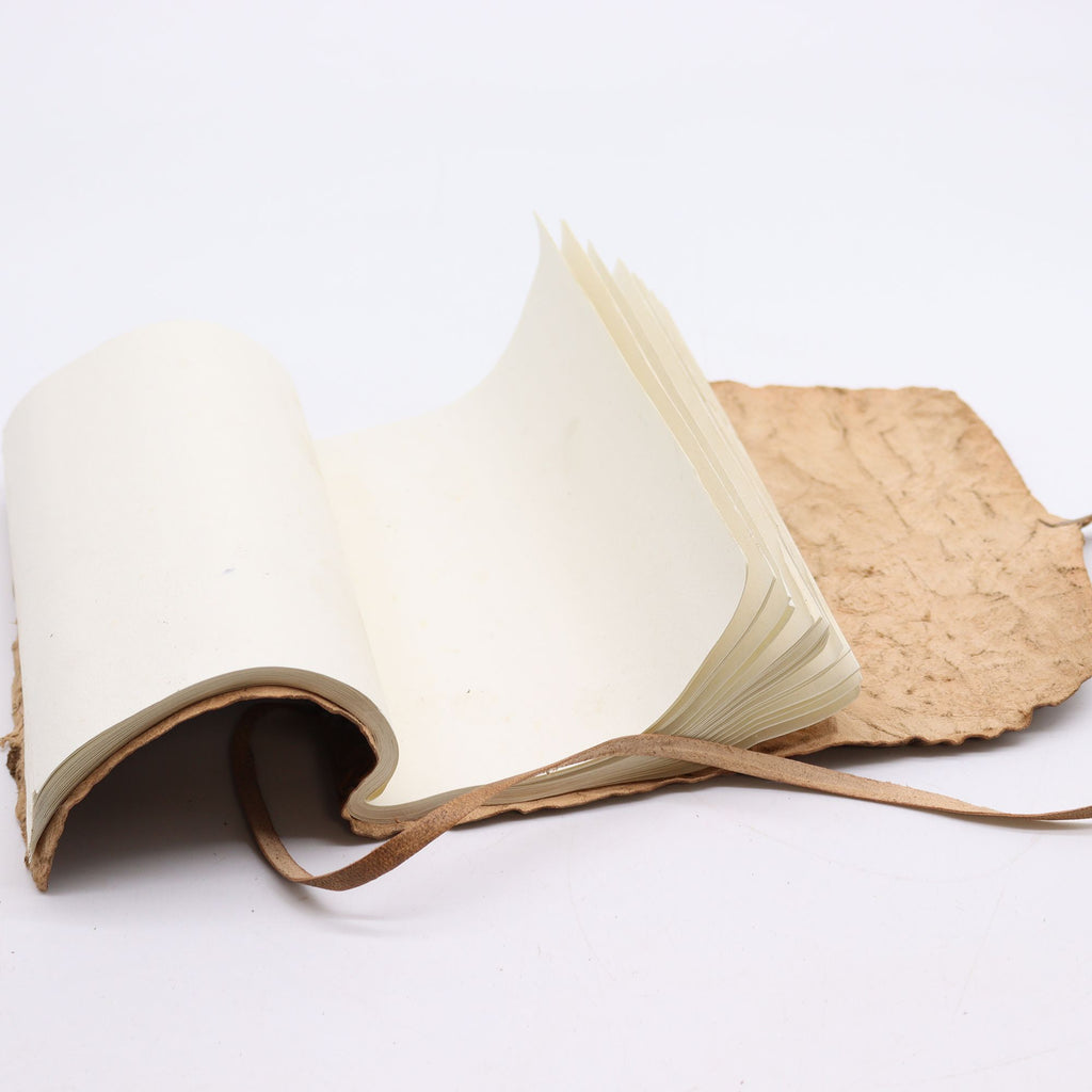 Carnet de Voyage en Cuir Enroulé – 96 pages – Naturel – 21×15 cm