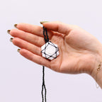 Pendentif Hexagone Macramé – Howlite Blanche