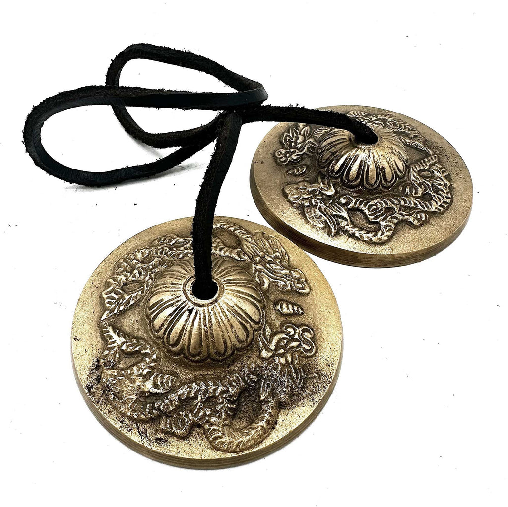 Cymbales Tingsha Tibétaines – Dragon – ~7,4 cm