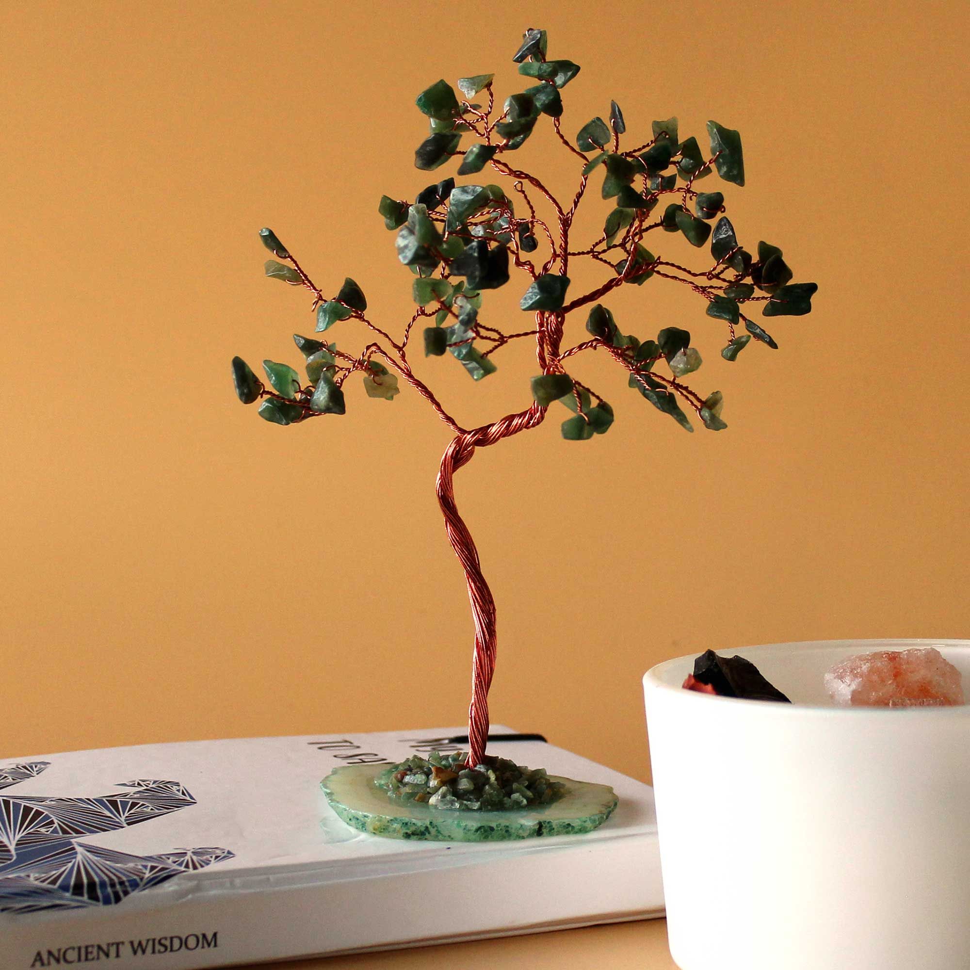 Grand Arbre de Gemmes – Aventurine Verte sur base en Agate Verte – 100 Pierres
