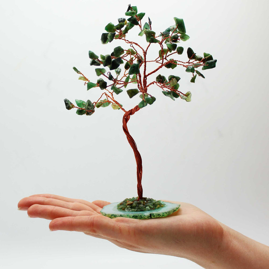 Grand Arbre de Gemmes – Aventurine Verte sur base en Agate Verte – 100 Pierres