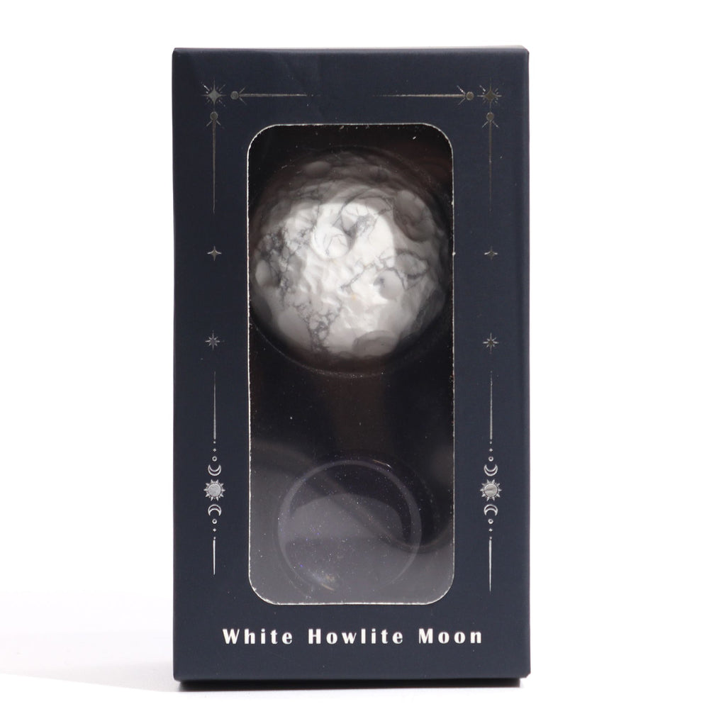 Planète en Howlite Blanche – Lune – 40 mm sur Support Goldstone