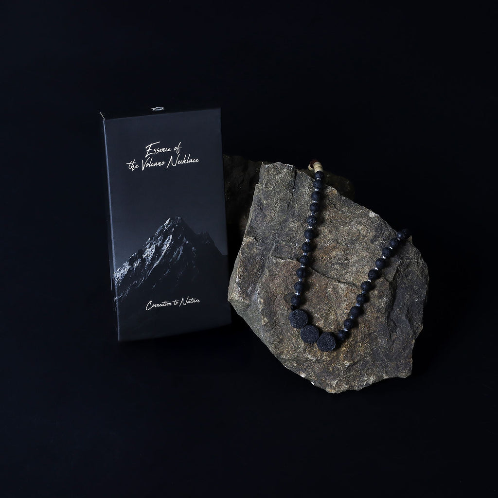 Collier « Essence du Volcan » – Connexion à la Nature