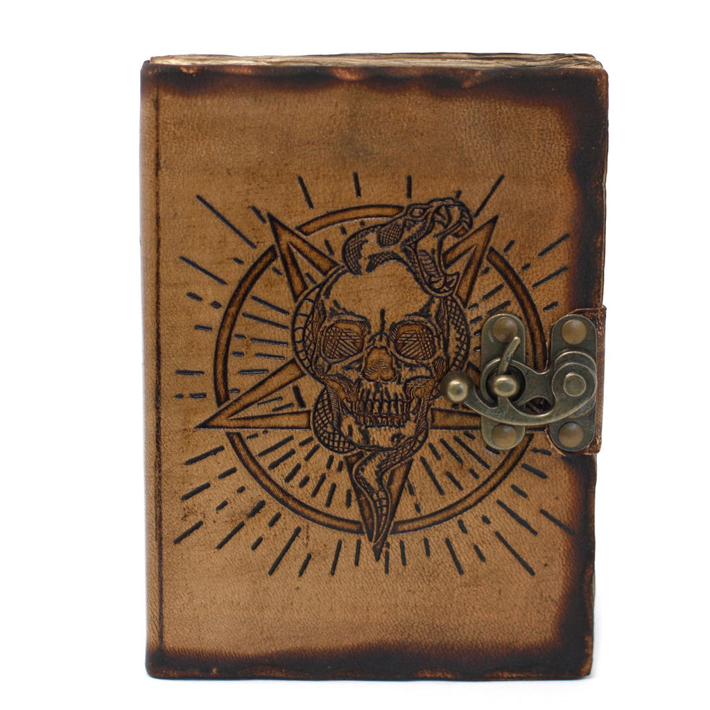 Carnet en Cuir – Pentagone & Crâne avec Brûlures – 18×13 cm