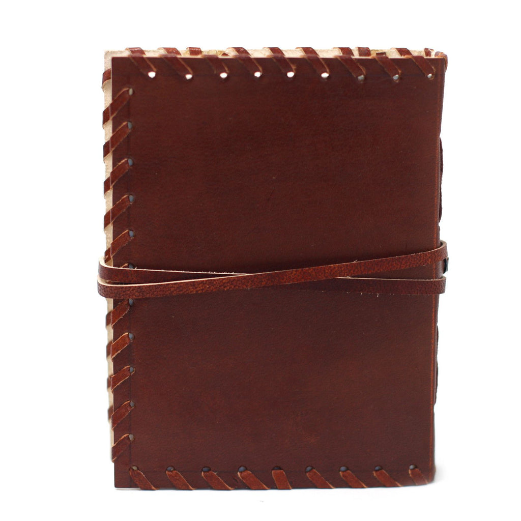 Carnet en Cuir – Book of Thoughts à Enroulement – 15×10 cm