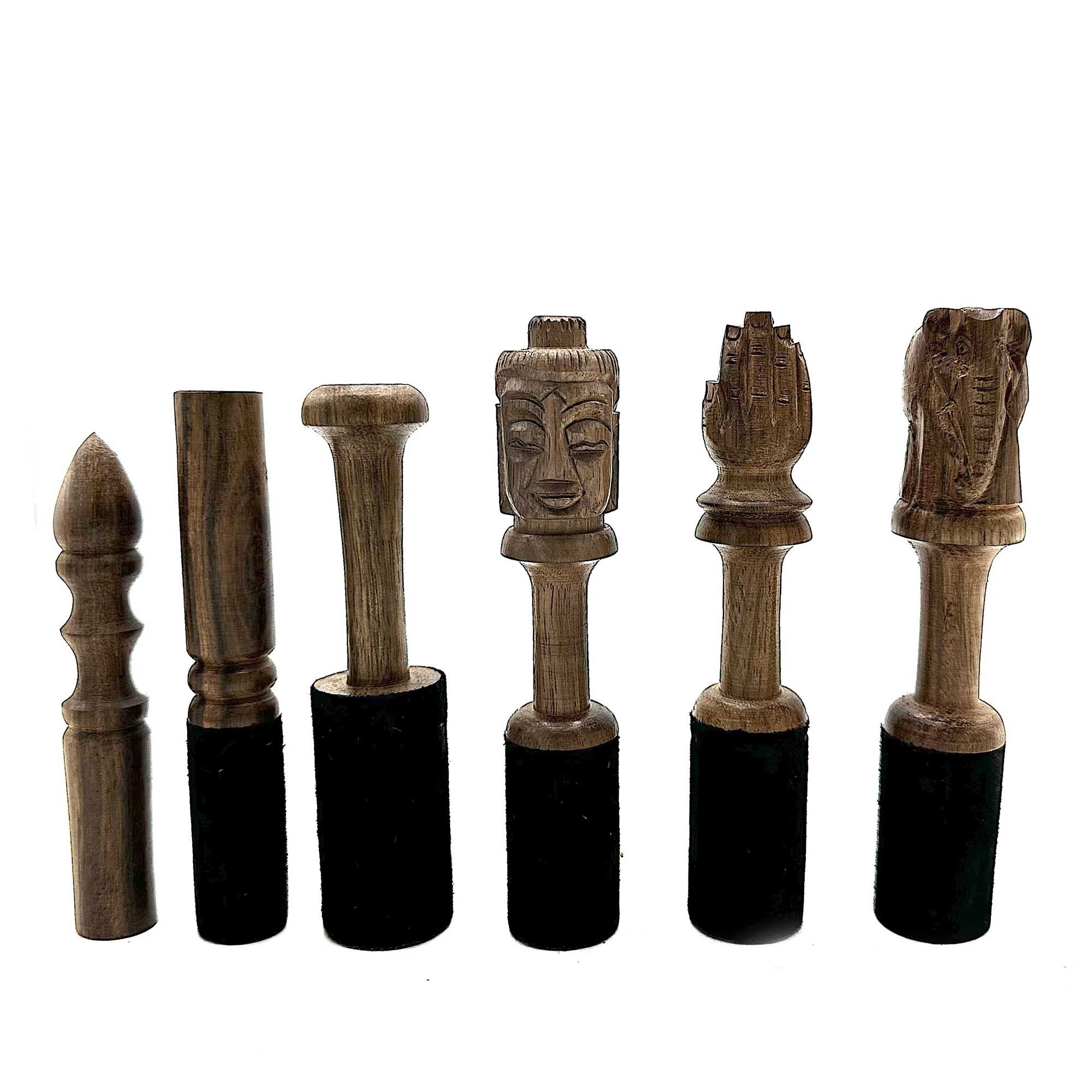 Baguette de Bol Tibétain en Bois – Gravure Bouddha – 14 cm