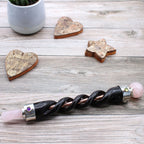 Baguette de Soin Spirale Cuivrée – Quartz Rose