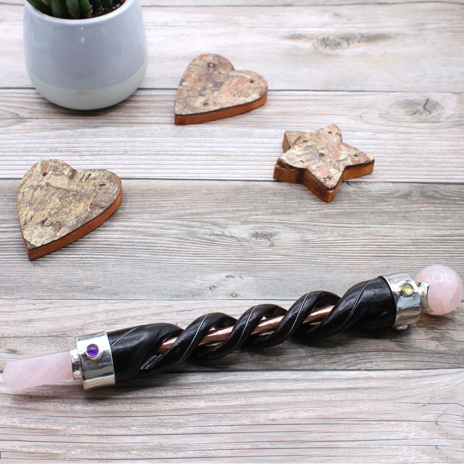 Baguette de Soin Spirale Cuivrée – Quartz Rose