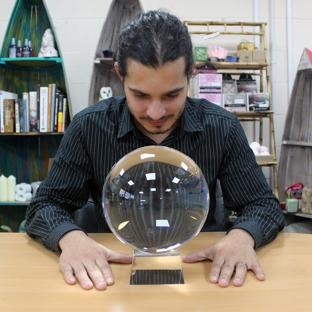 Boule de Cristal sur Support – Quartz Clair – 200 mm
