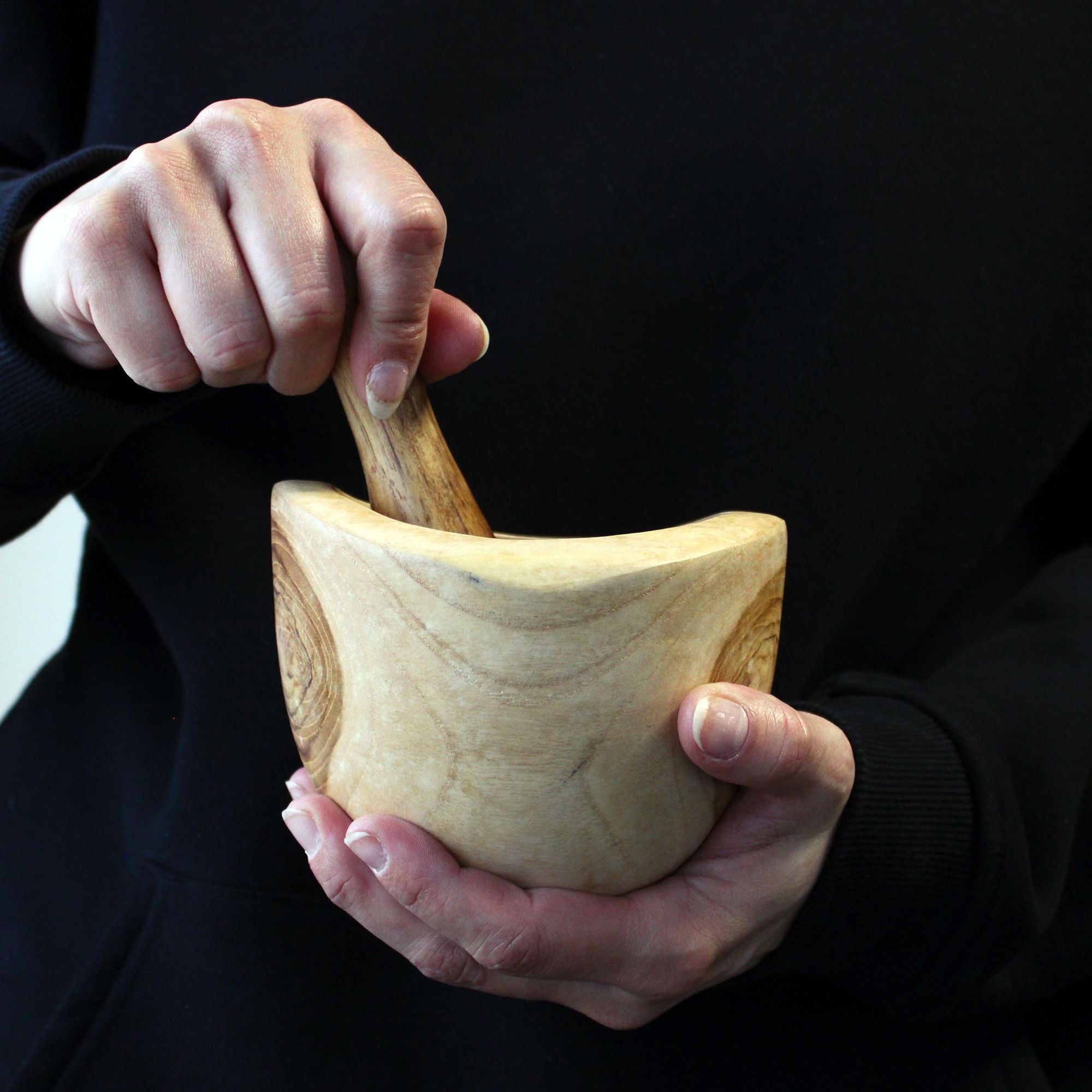 Mortier & Pilon en Teck – Taille Médium – 11×11×5 cm