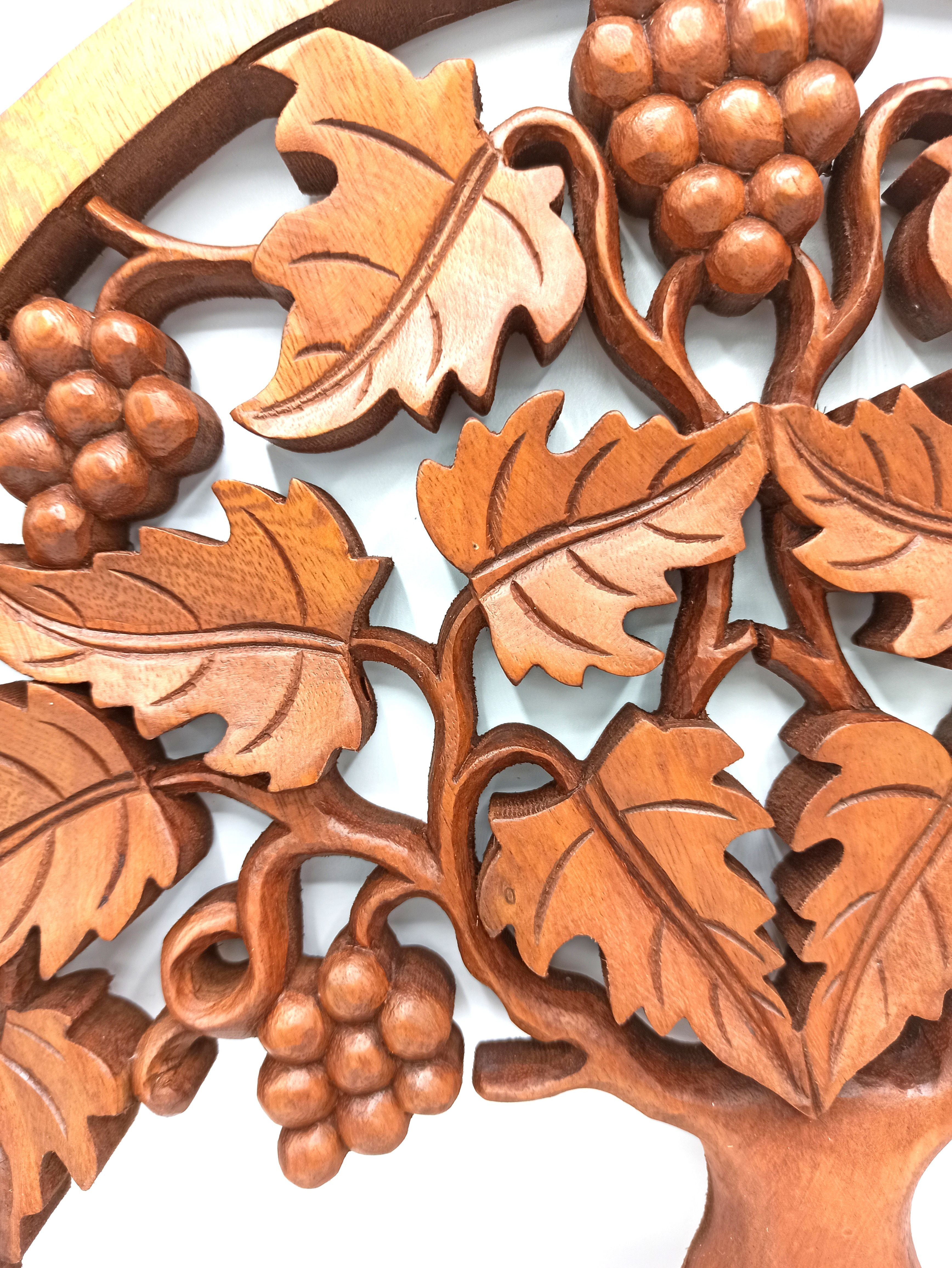 Panneau Mural Bois Sculpté – Arbre de Vie & Raisin – 40 cm