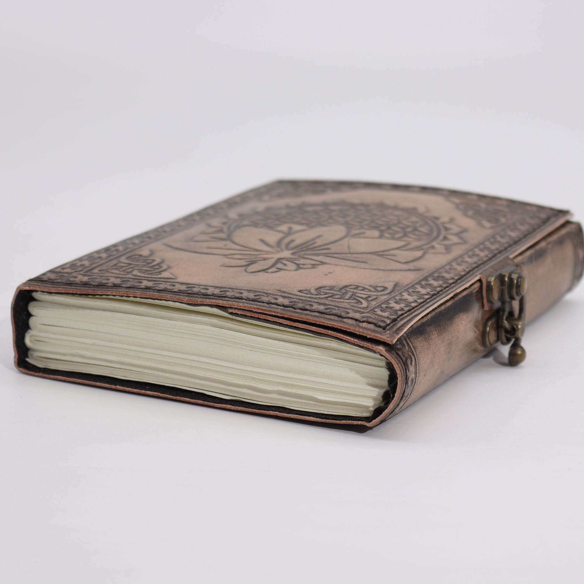 Carnet Ésotérique en Cuir – Mandala Lotus – Gris Antique – 200 pages