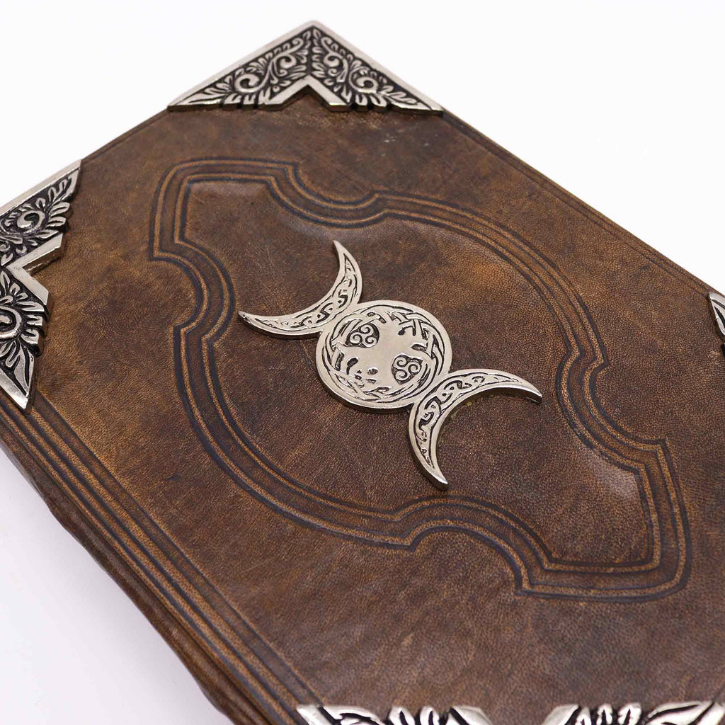 Grand Carnet en Cuir – Triple Lune Zinc – 200 pages Deckle – 26×18 cm