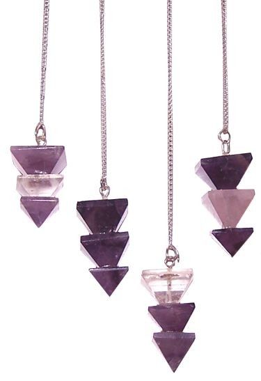 Pendule Trois Pyramides – Assortis