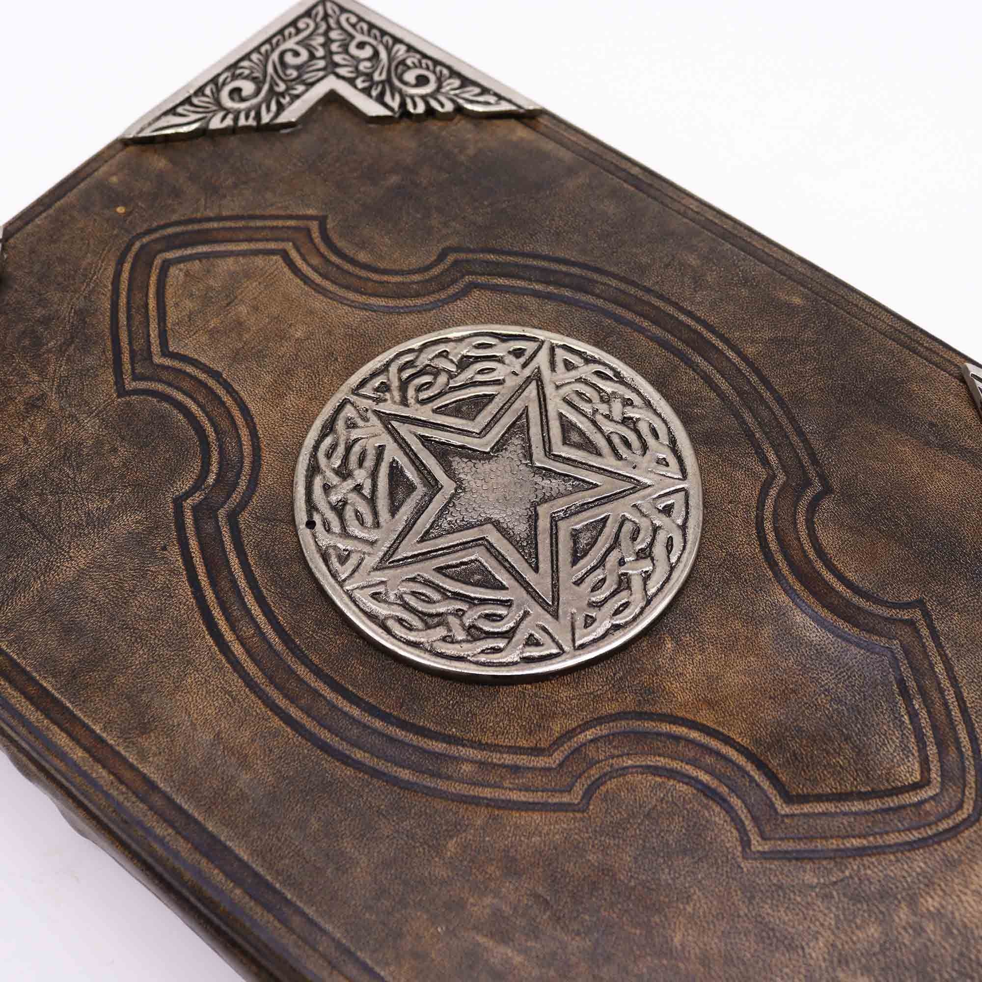 Grand Carnet en Cuir – Pentacle Zinc – 200 pages Deckle – 26×18 cm