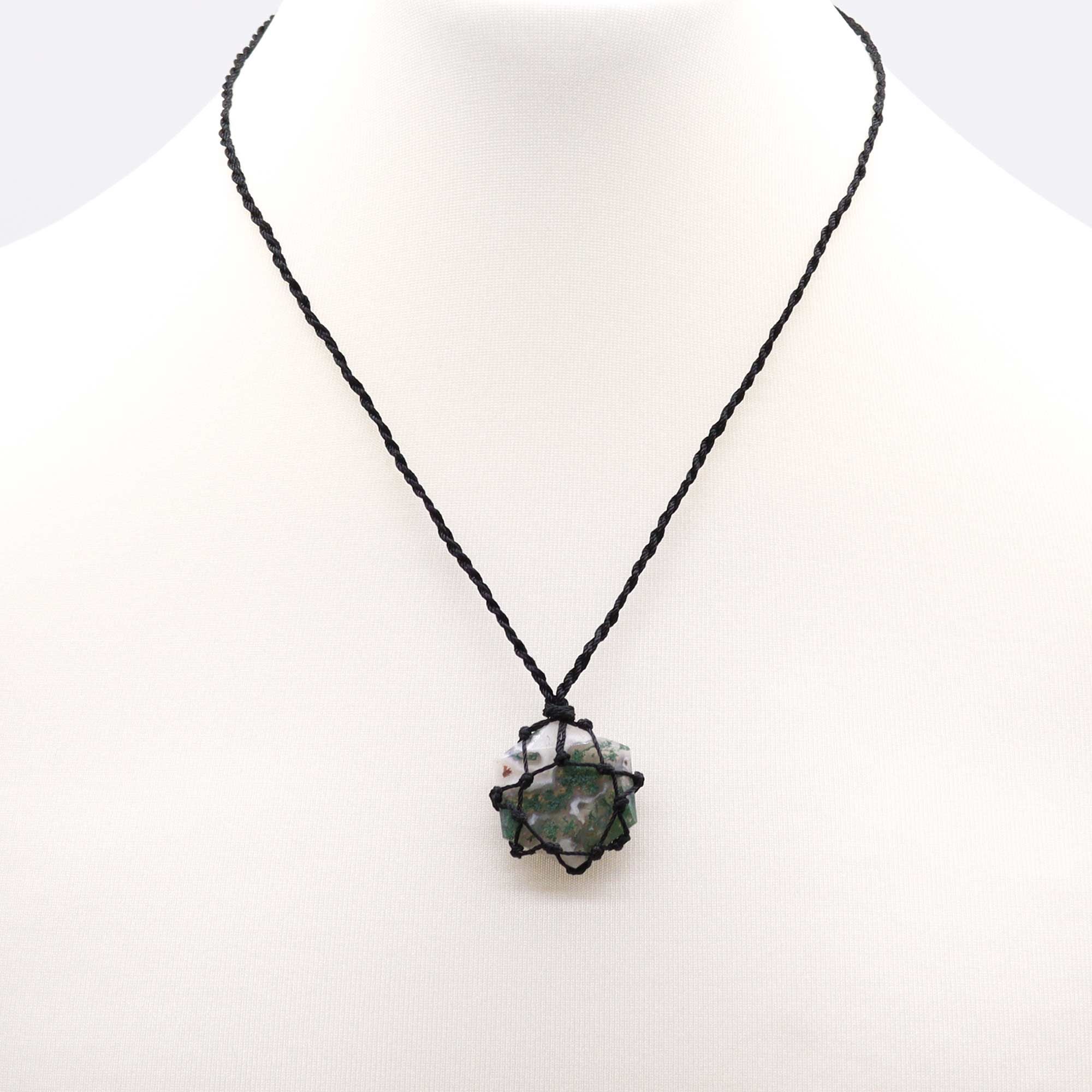 Pendentif Hexagone Macramé – Agate Mousse
