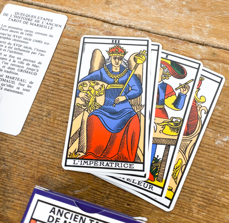 Ancien Tarot de Marseille – Jeu Traditionnel de 78 Cartes avec Livret (Édition Paul Marteau)